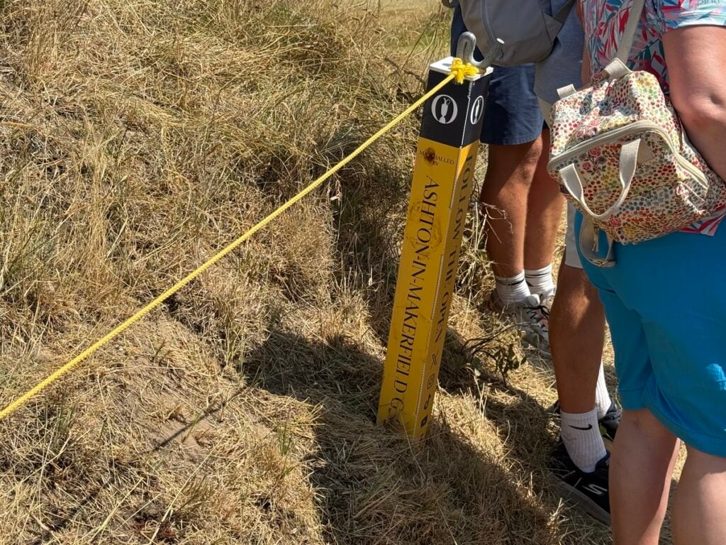 A rope stand marking Ashton-in-Makerfield Golf Club members | Source: NCG