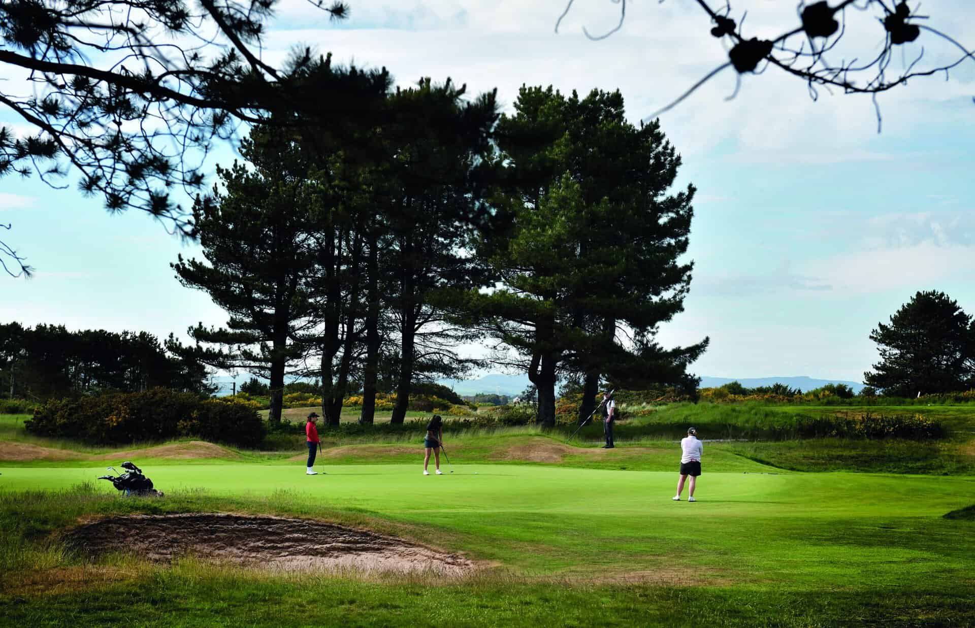 Melissa Wood putts on the 17th green during the R&A Women's Amateur at Kilmarnock (Brassie) in 2021 | Source: Getty Images