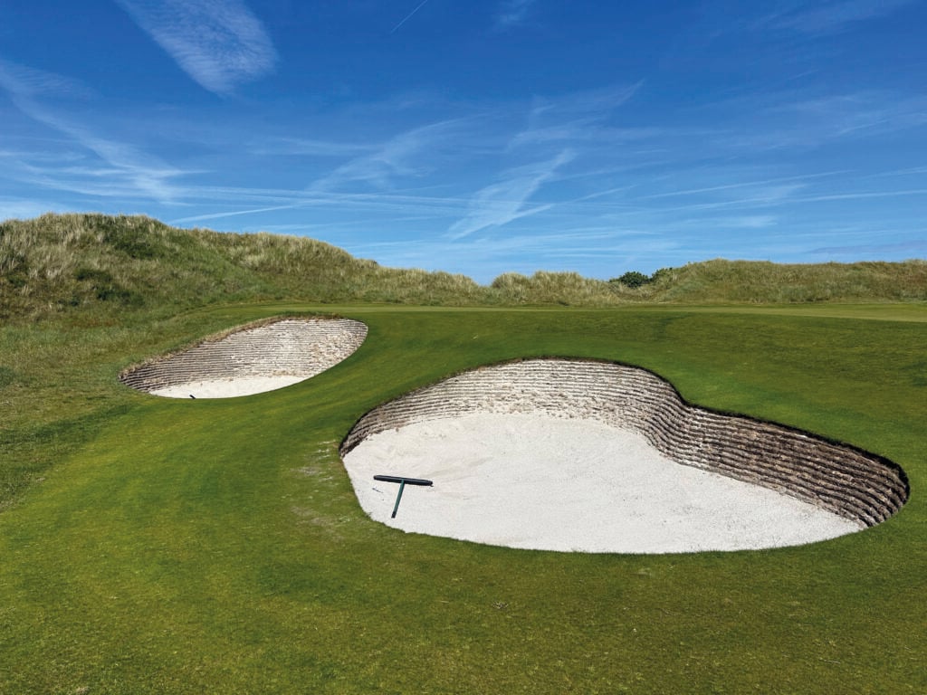 Bunkers around the 12th green at Hayling | Source: Graeme Roberts