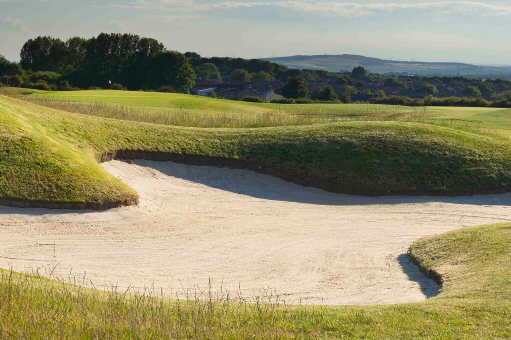 A newly designed bunker on the Cathedral Course at Ramside Hall | Source: Jonathan Gaunt