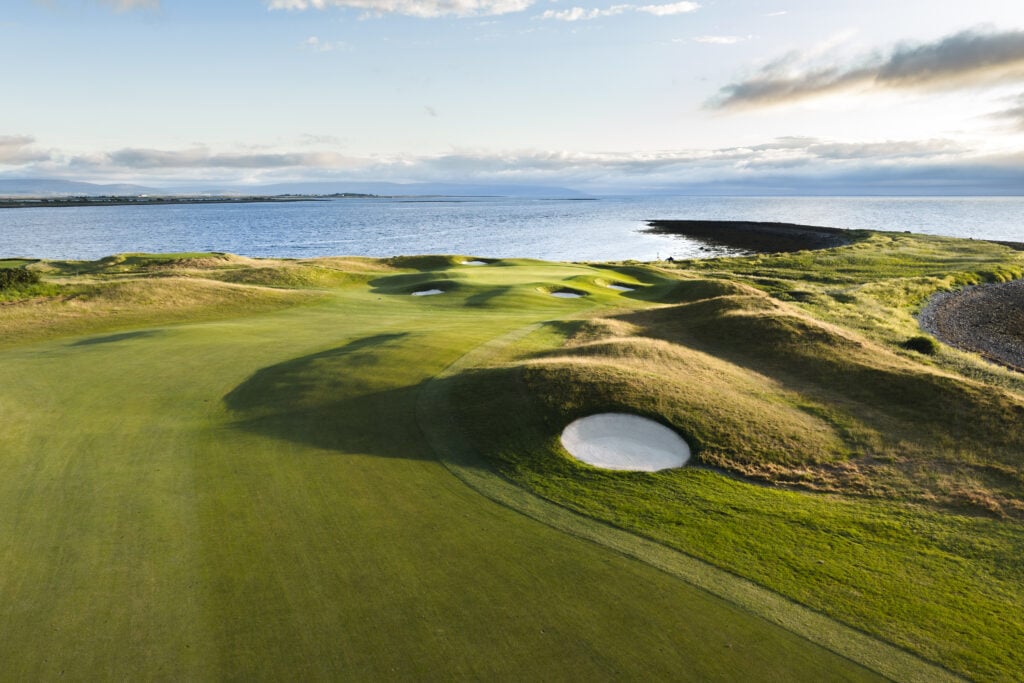 The 14th at The Hawthorn along the Irish coastline | Source: The Hawthorn